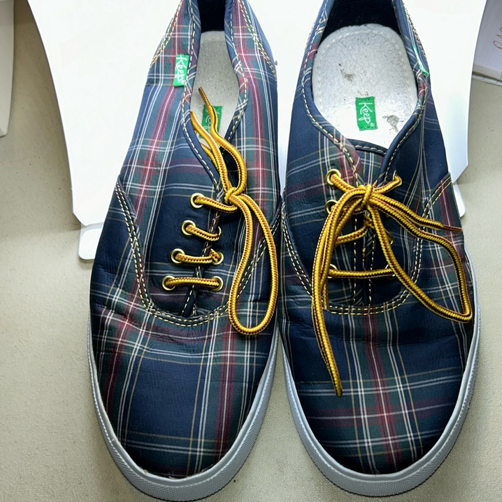 keep collective “Homer” vegan canvas shoes. Unisex.  Womens 10.5 mens 9